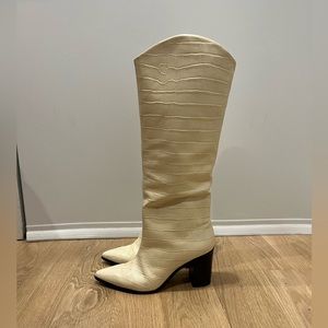 Schutz - Maryana block - eggshell - size 8.5